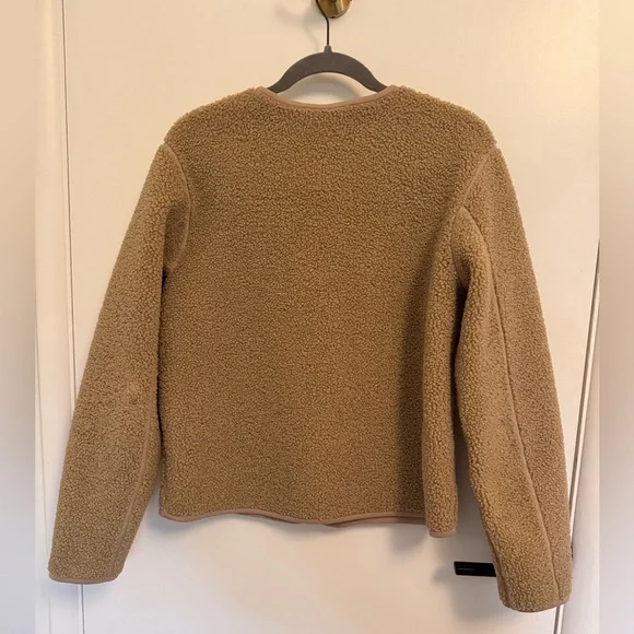 UNIQLO Sherpa with Fleece Lined Button-Down Jacket, Taupe, Small - Picture 4 of 5
